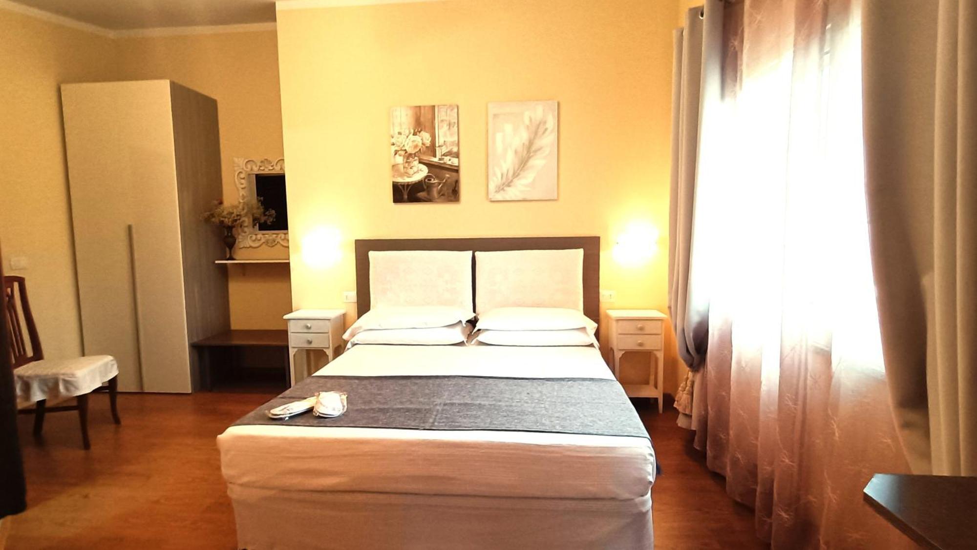 Li Muntigeddi Hotel San Teodoro  Ngoại thất bức ảnh